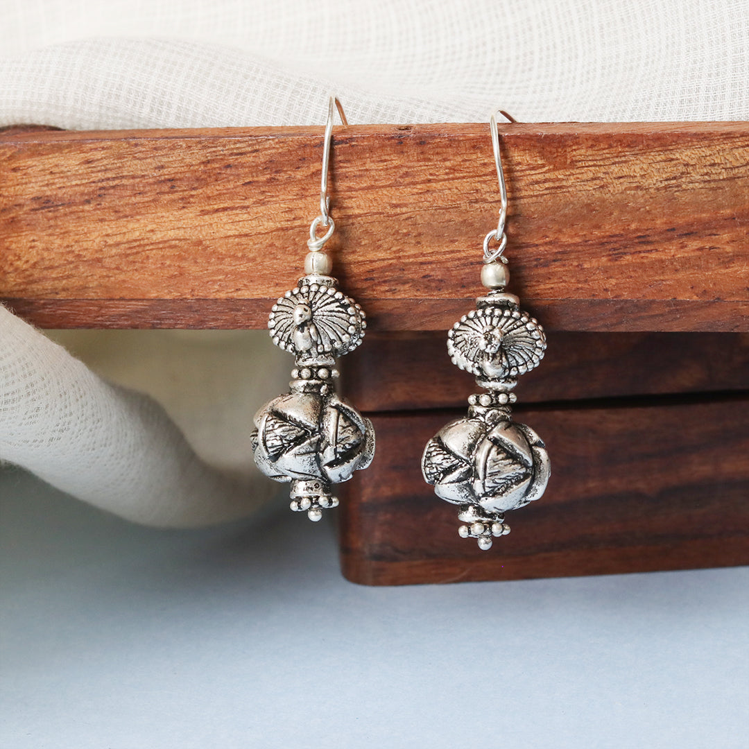 Carved Ball Peacock Hooks