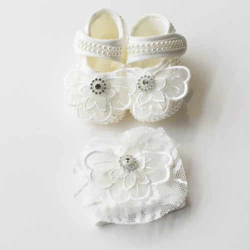 Baby pearl set with white lace flower shoes and matching headband