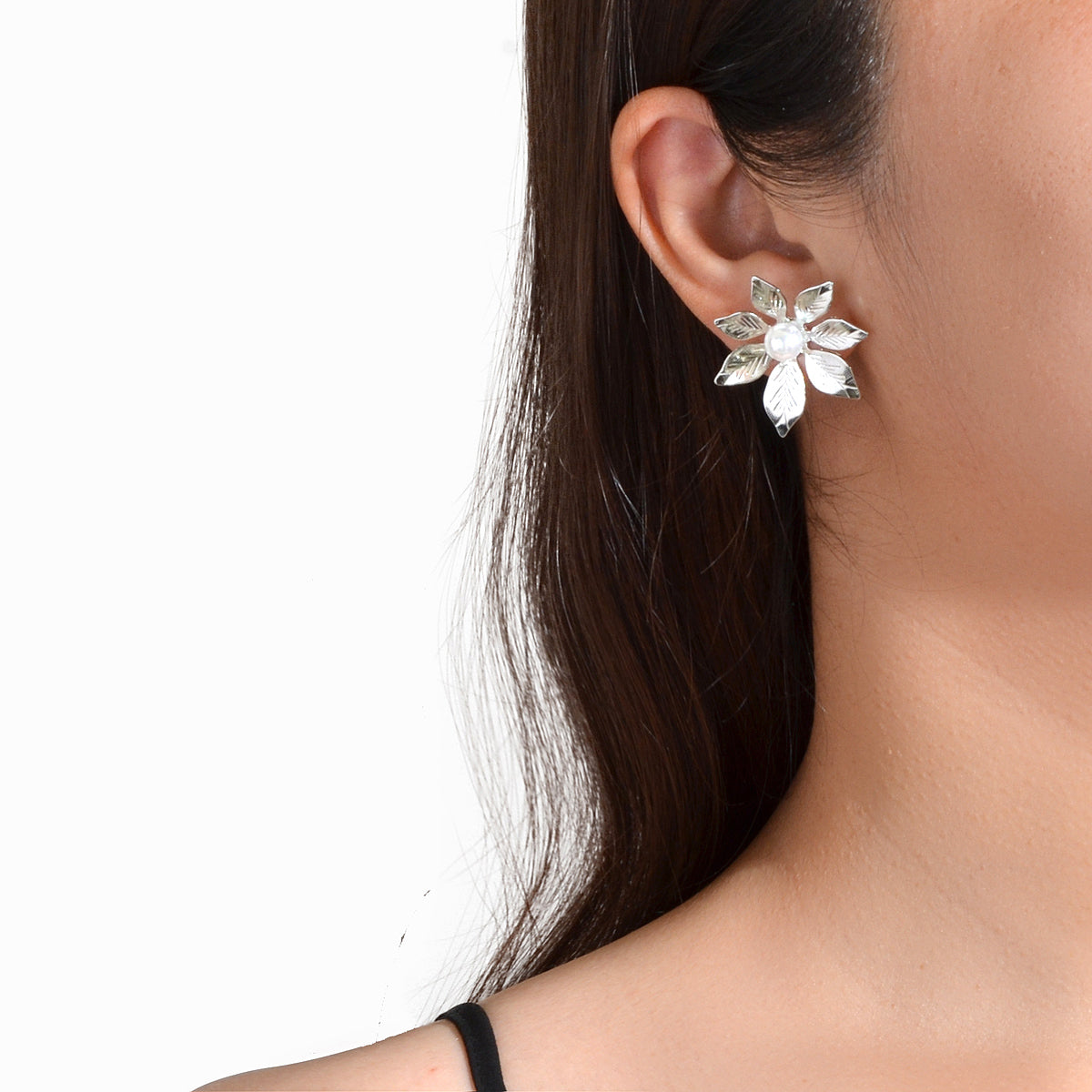 Fashion Pearl Decoration Gold Silver Leaf Hypoallergenic Stud Pierced Earrings