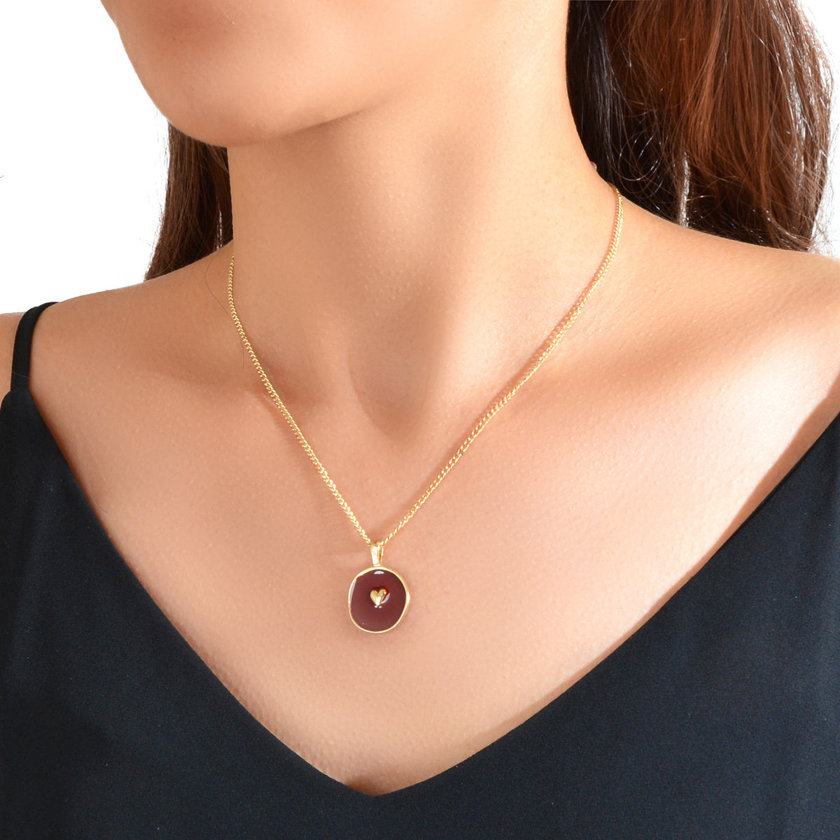 Fashion Accessories Gold Chain Heart Windred Enamel Round Charm Ladies Necklace