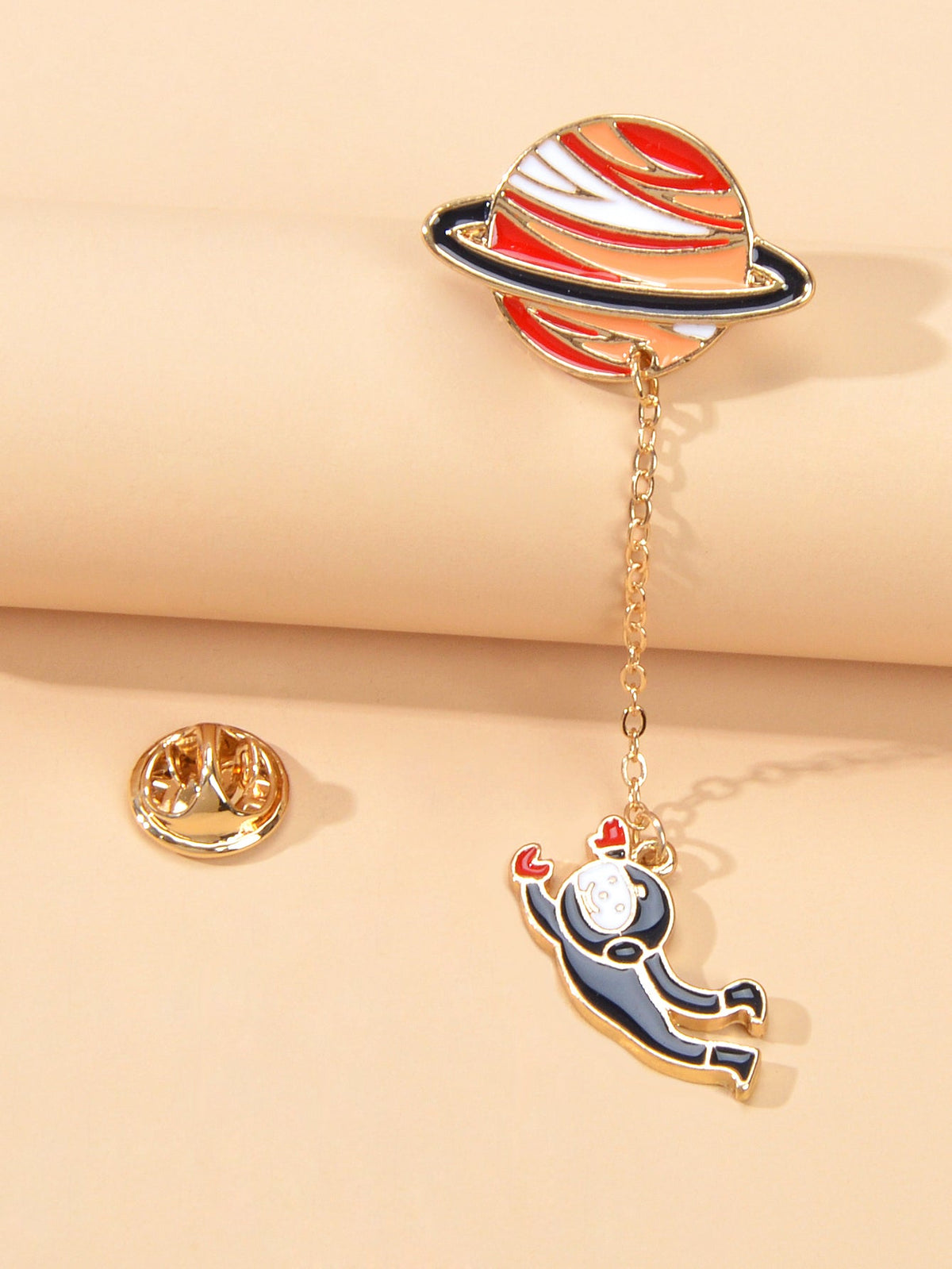 Themes Colorful Enamel Astronaut Planet Brooches Spaceman Lapel Pins Chain Badge