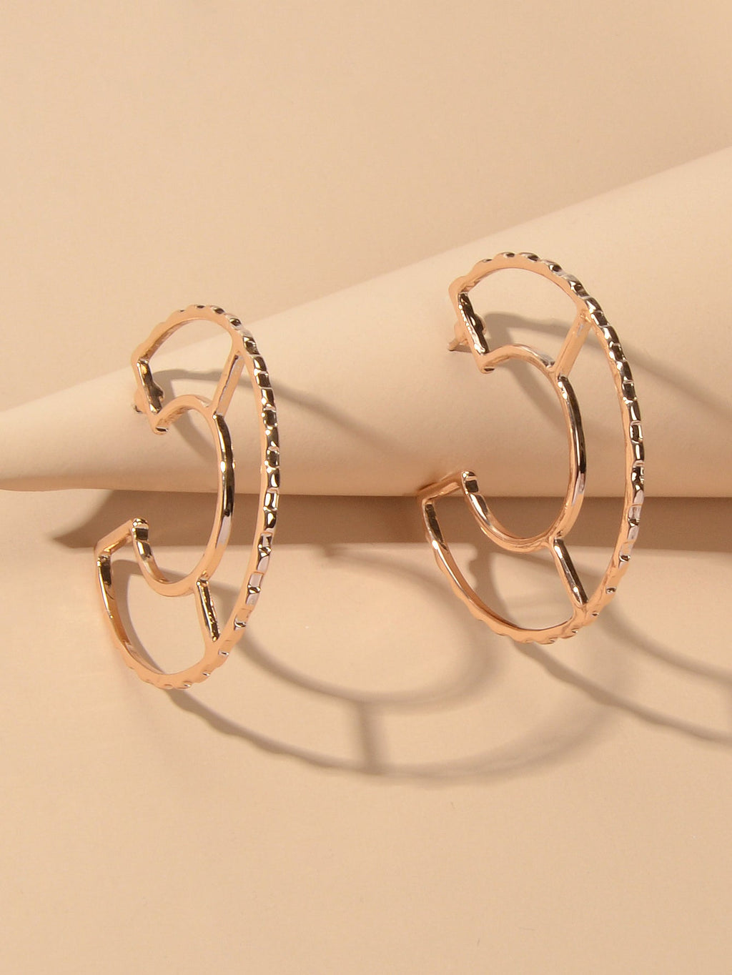 Party Decoration Gold Metal Hollow Personality Stud Hoop Huggie Pierced Earrings
