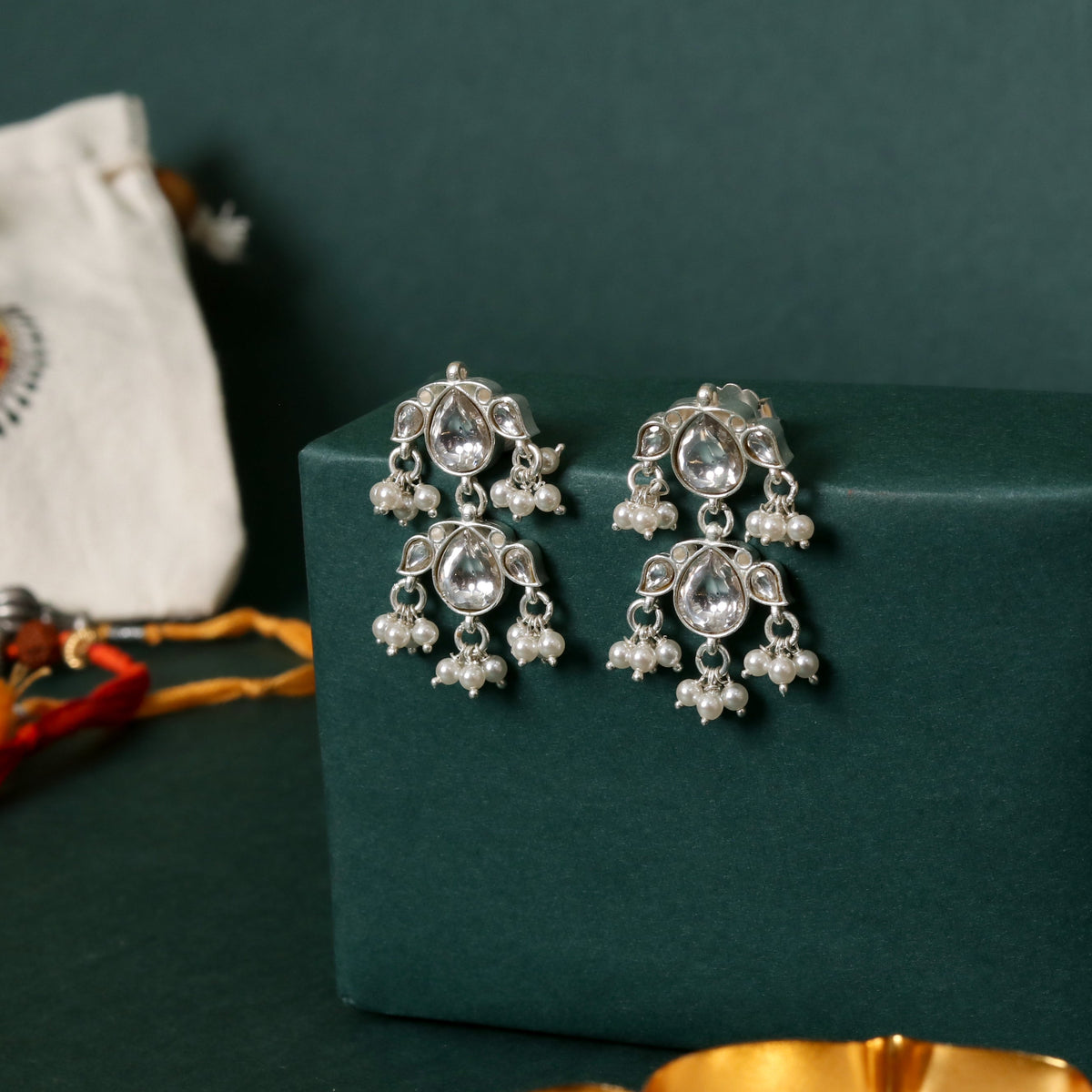 Kundan Pearl Earrings - Earrings at Dealshubindia