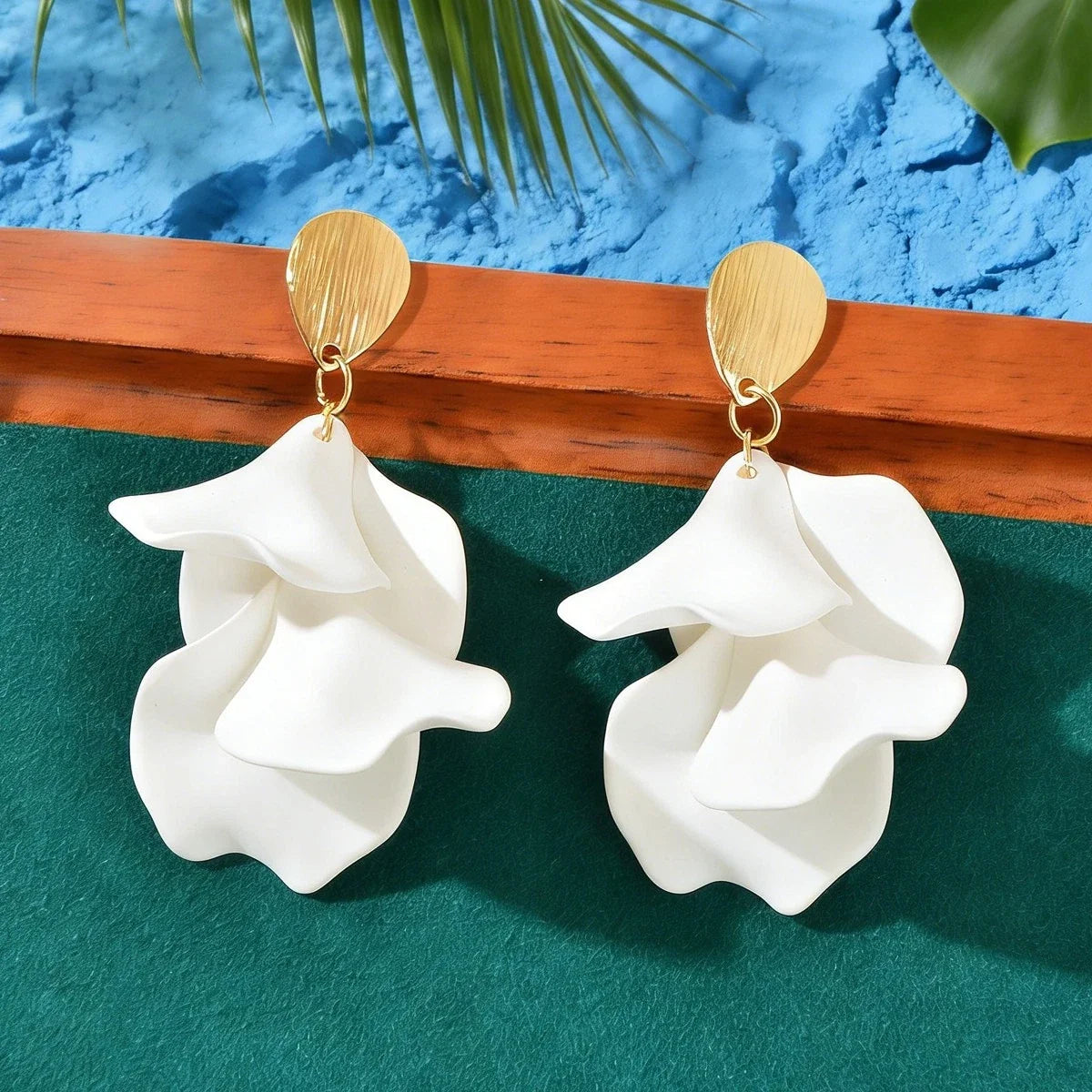 Boho White Petal Flower Dangle Earrings Summer Beach Wedding Vacation Jewellery