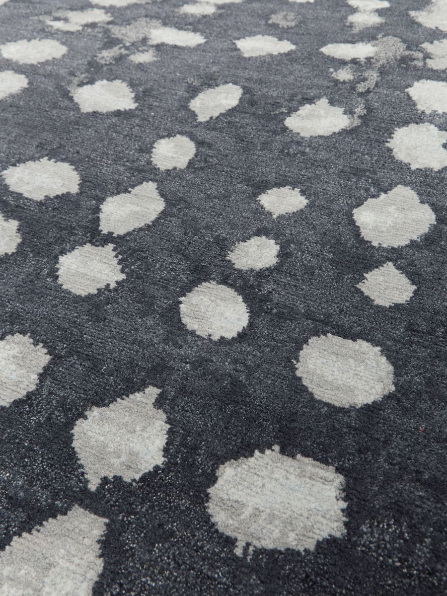Luxury Wool Area Rug | Charcoal Grey & Ivory | Wool | Serenix by Rugfine